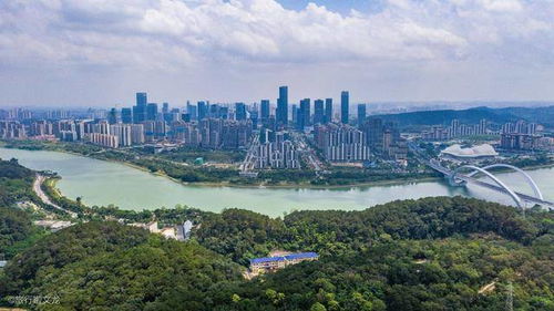 廣西南寧市內(nèi)的5a景區(qū)青秀山,藏著個(gè)東盟友誼園,這里比我想的大